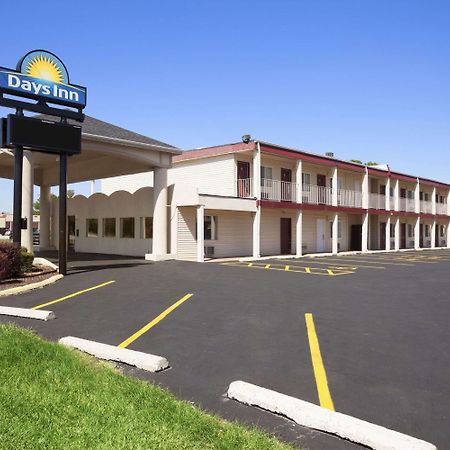 Days Inn By Wyndham Champaign/Urbana Kültér fotó