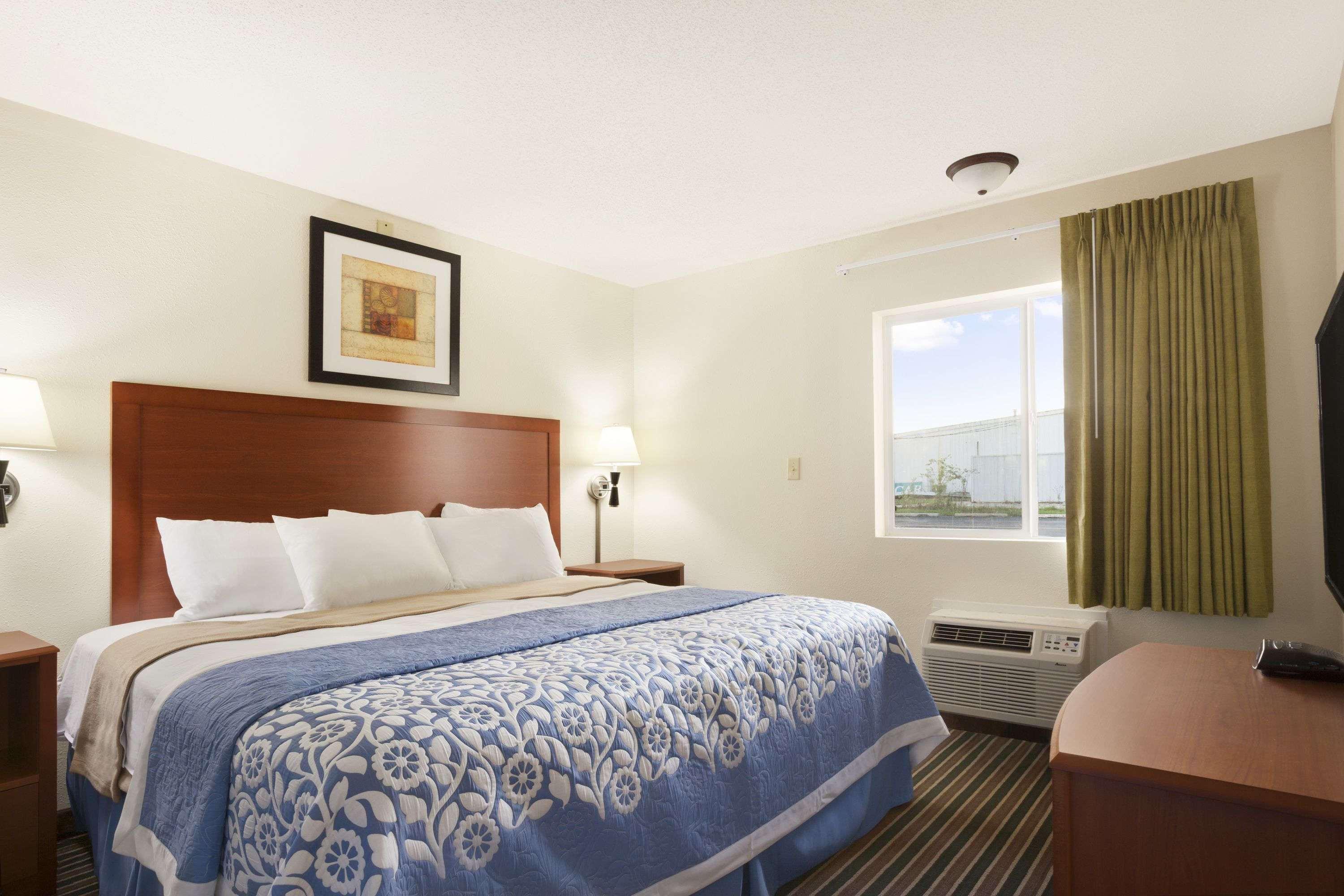Days Inn By Wyndham Champaign/Urbana Kültér fotó
