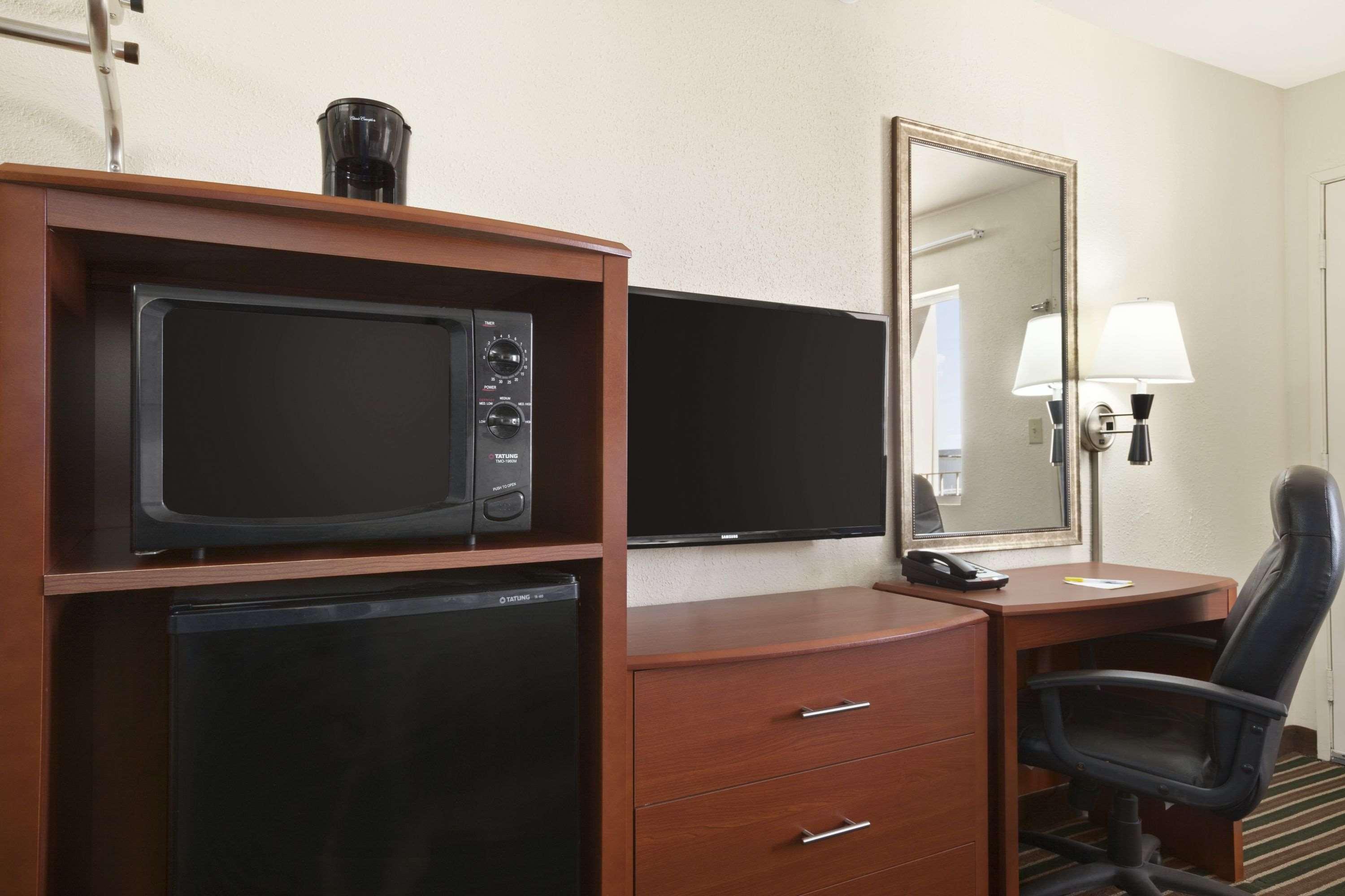 Days Inn By Wyndham Champaign/Urbana Kültér fotó