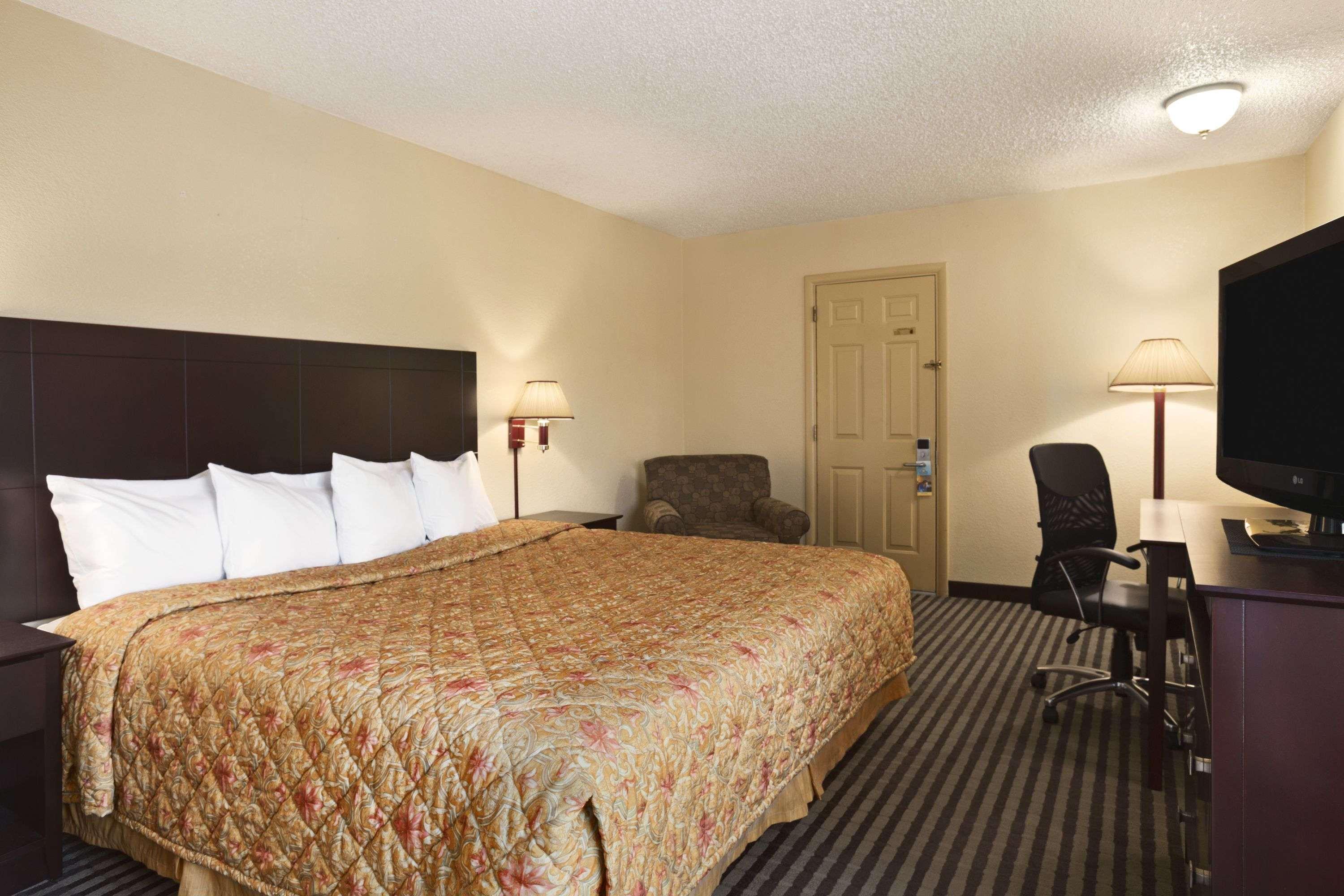Days Inn By Wyndham Champaign/Urbana Kültér fotó