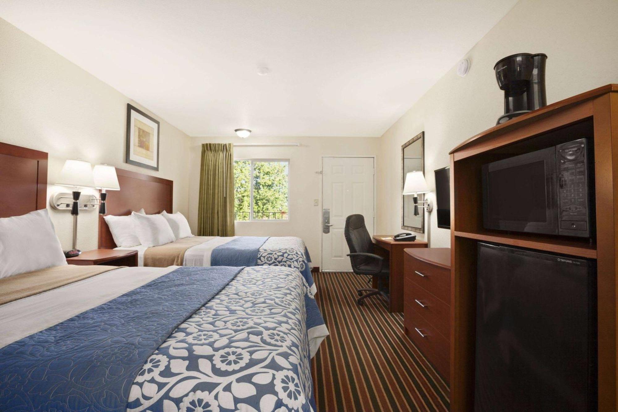 Days Inn By Wyndham Champaign/Urbana Kültér fotó